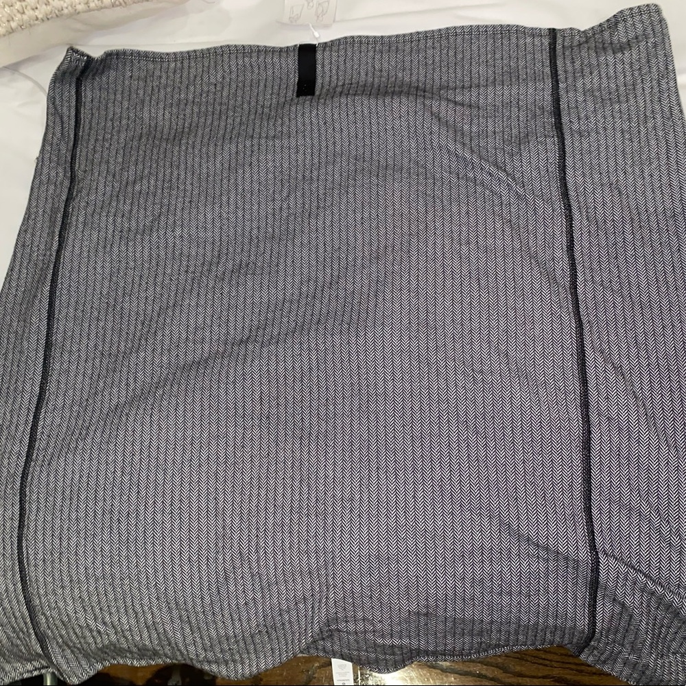 Lululemon multi-wear Vinyasa Scarf NWT